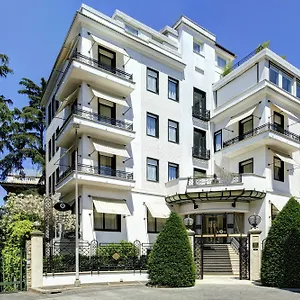 Lord Byron - Small Luxury Of The World 5*, Rom Italien